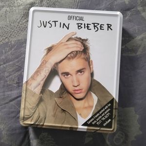 ⭐️Official Justin Bieber Tin/Bookset⭐️